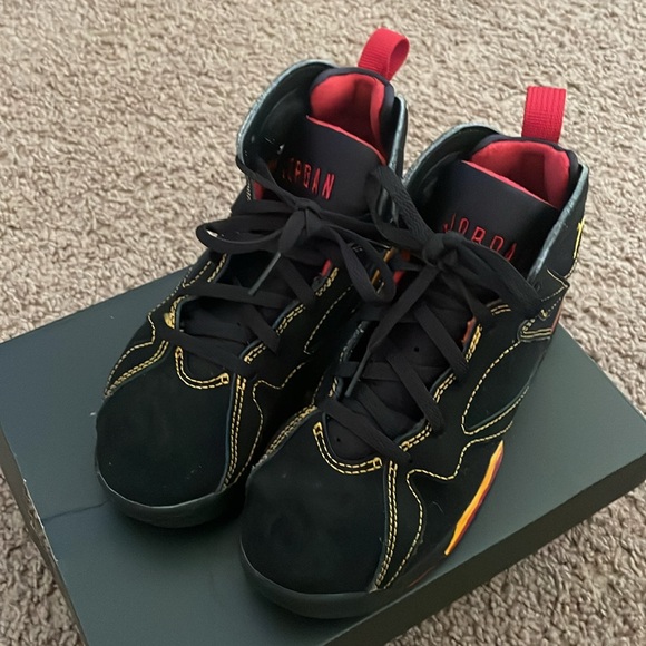 Air Jordan Retro size 13C - Picture 2 of 4